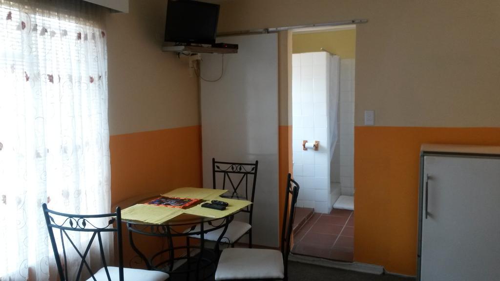 Boer En Brit Self Catering Accommodation Guesthouse Ladysmith Exterior foto