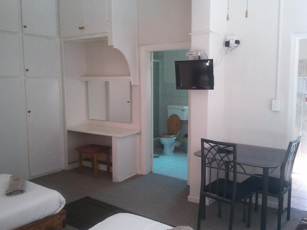 Boer En Brit Self Catering Accommodation Guesthouse Ladysmith Exterior foto
