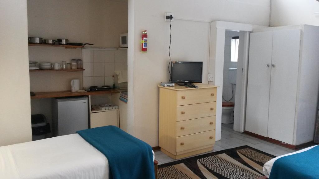 Boer En Brit Self Catering Accommodation Guesthouse Ladysmith Exterior foto