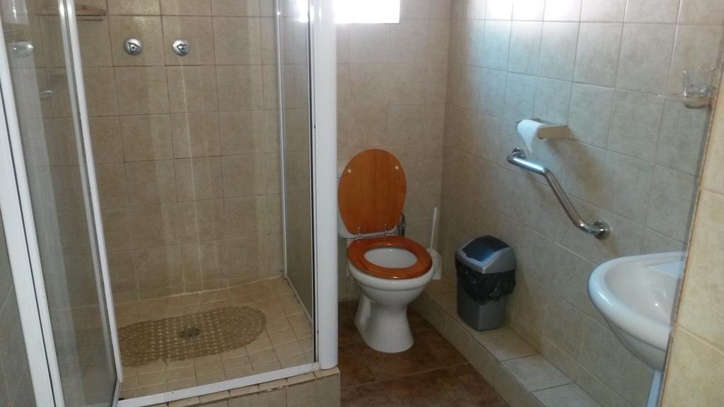 Boer En Brit Self Catering Accommodation Guesthouse Ladysmith Exterior foto
