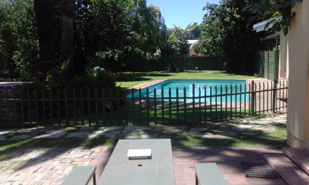 Boer En Brit Self Catering Accommodation Guesthouse Ladysmith Exterior foto